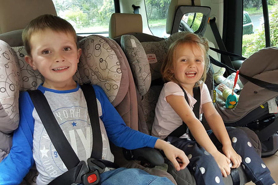 Những điều cần lưu ý khi cho trẻ em đi trên ô tô? 3