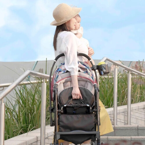 Xe đẩy trẻ em Combi Sugocal Light
